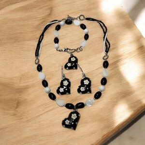 Elegant Black and White Heart Jewelry Set